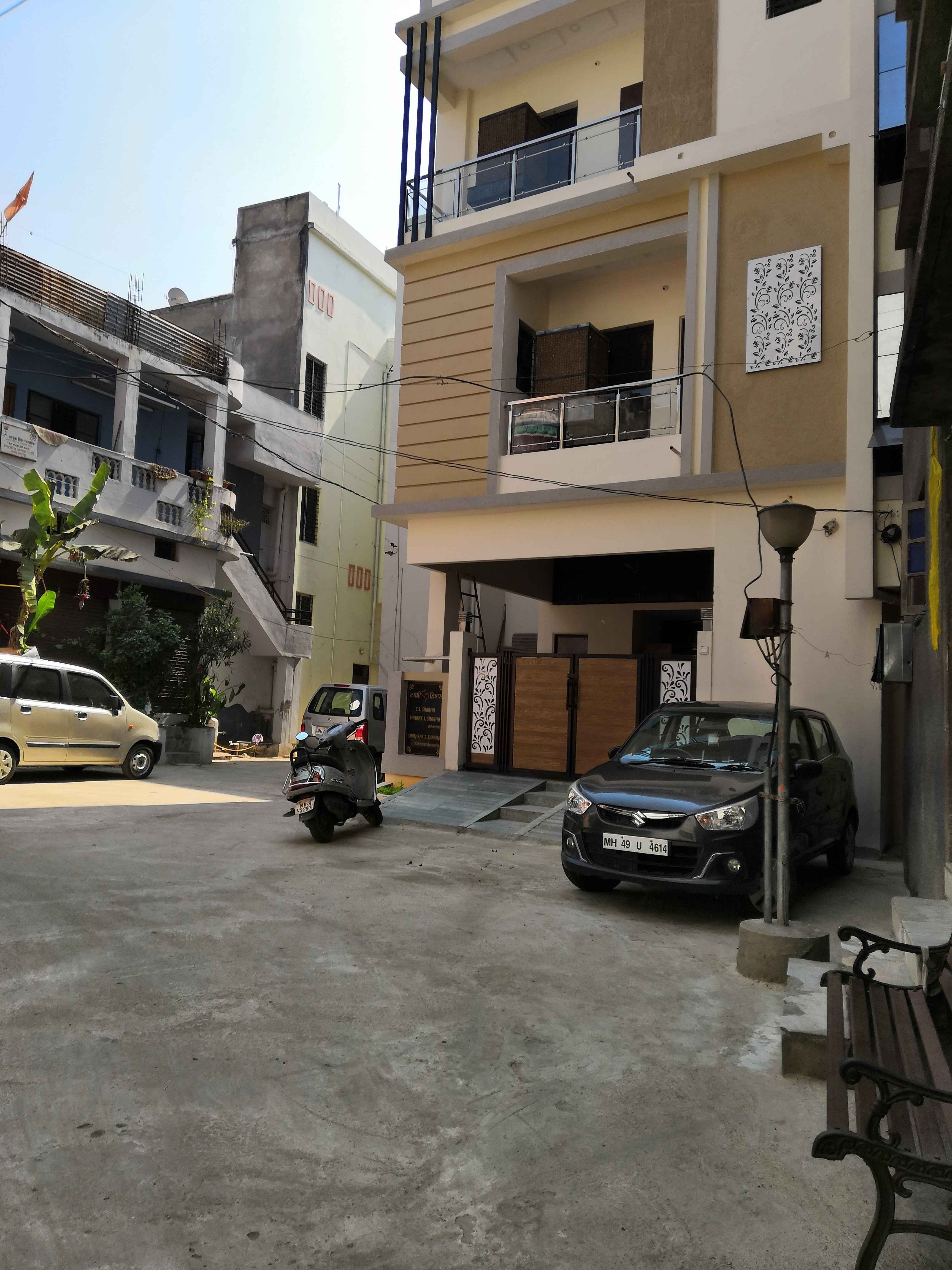 rajbali niwas parking