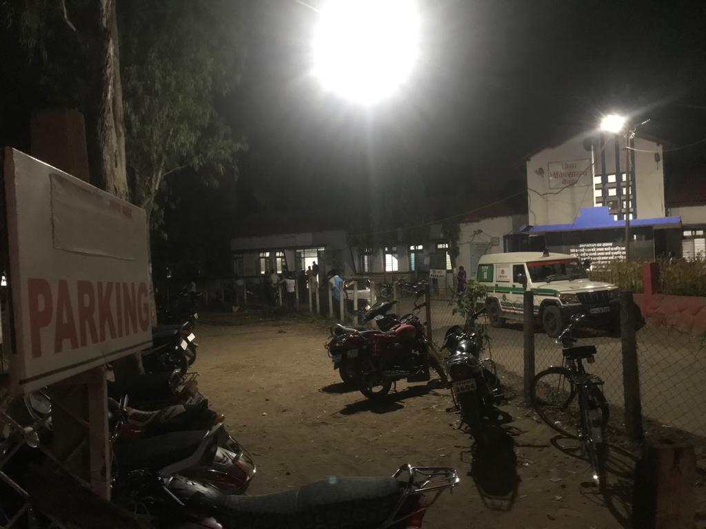 district hospital parking In Betul