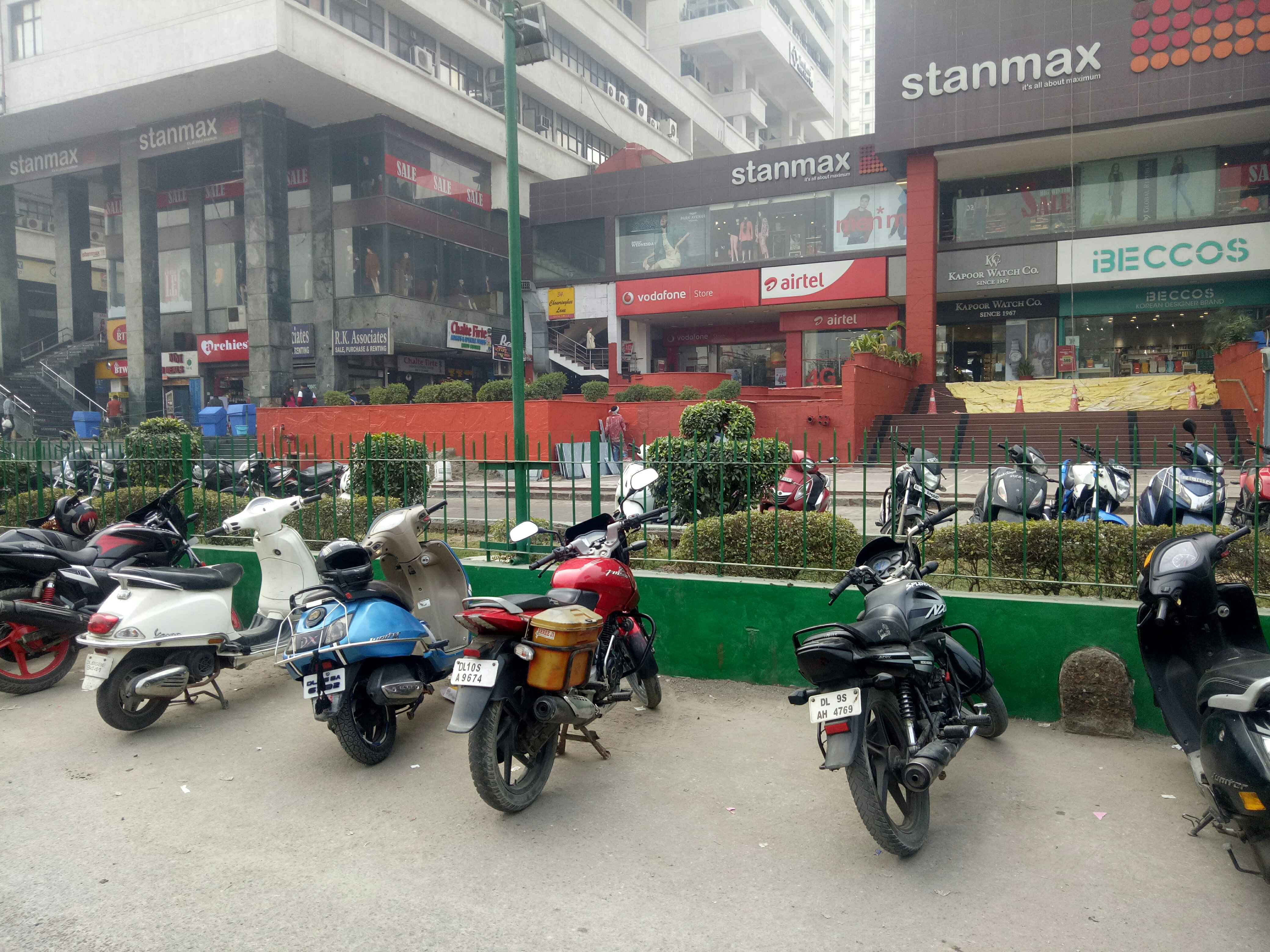 stanmax parking In Dehli