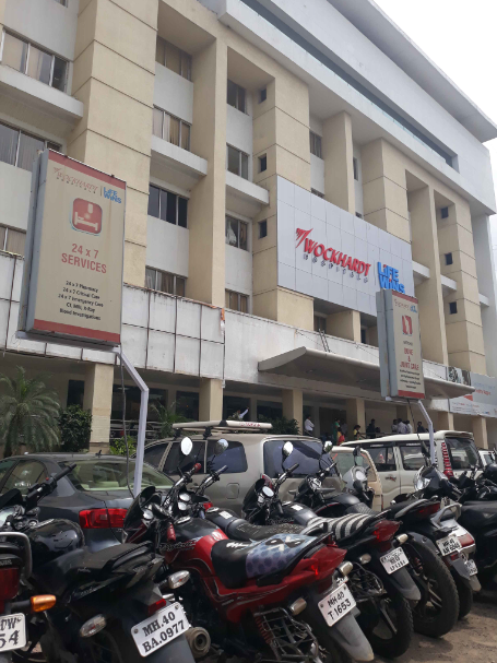 wockhardt hospital parking