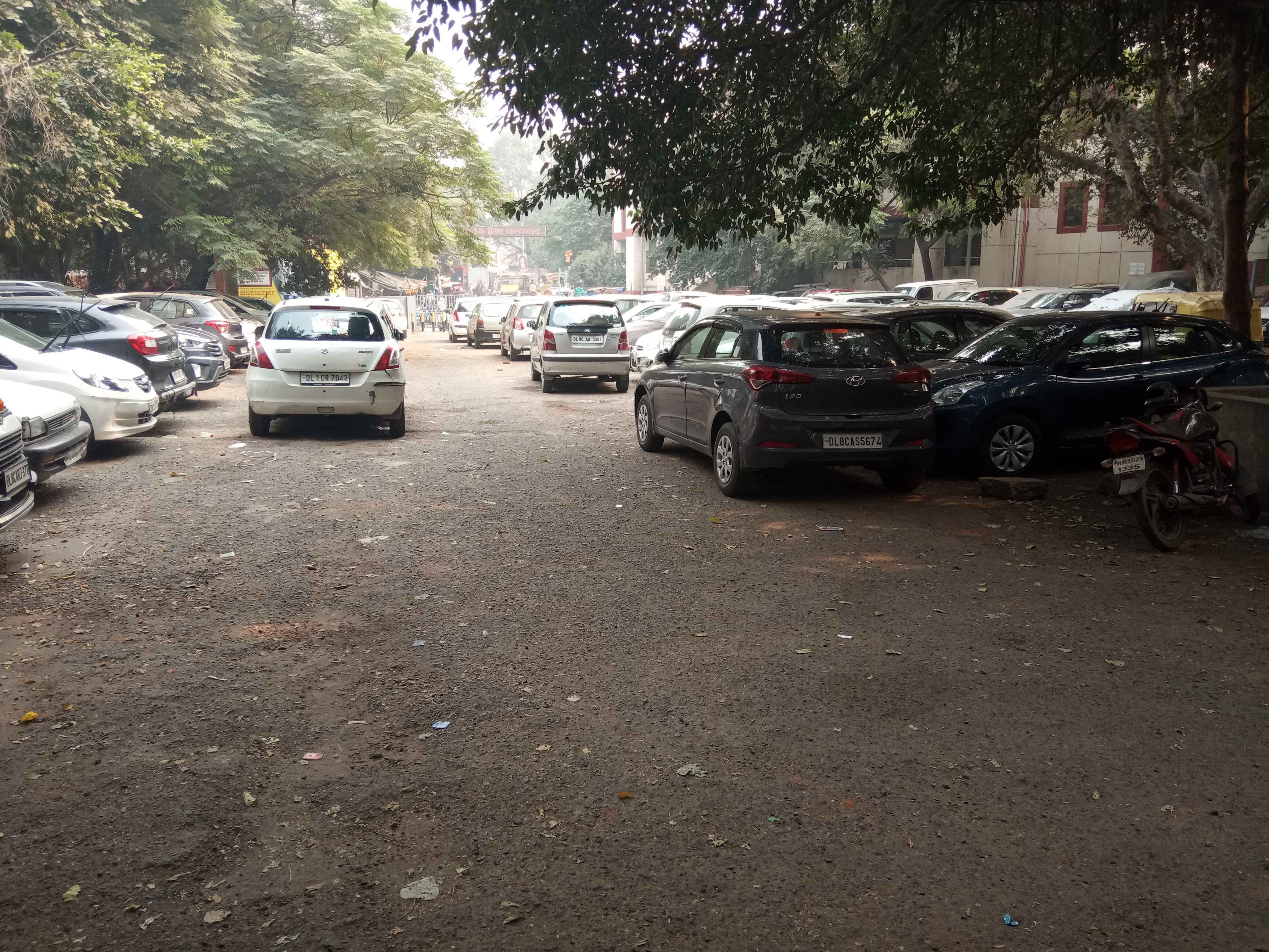 Book Moti Nagar Metro Station Gate No 3 And 4 Parking In New Delhi